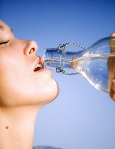 buvez au minimum 1,5 litre d’eau par jour