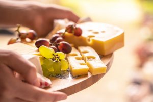 Idées de présentation et de décoration pour votre plateau de fromages