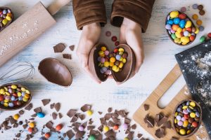 Recettes de Pâques avec les enfants : fritures et œufs en chocolat