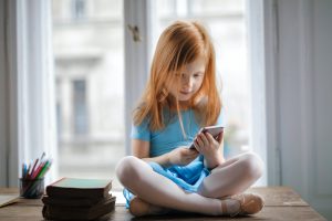 Quels sont les dangers des écrans pour les enfants ? 